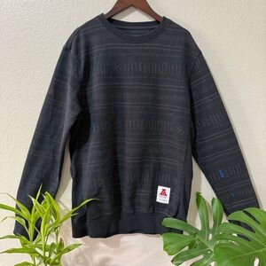 ✨4 for $15✨ Asphalt Yacht Club Black Geometric Crewneck Sweater